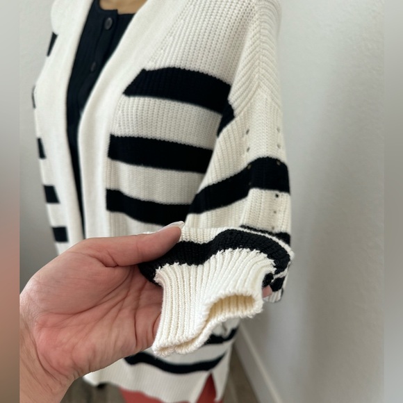 NWT Women's Open Layering Cardigan Black/Cream universal thread - Picture 4 of 8